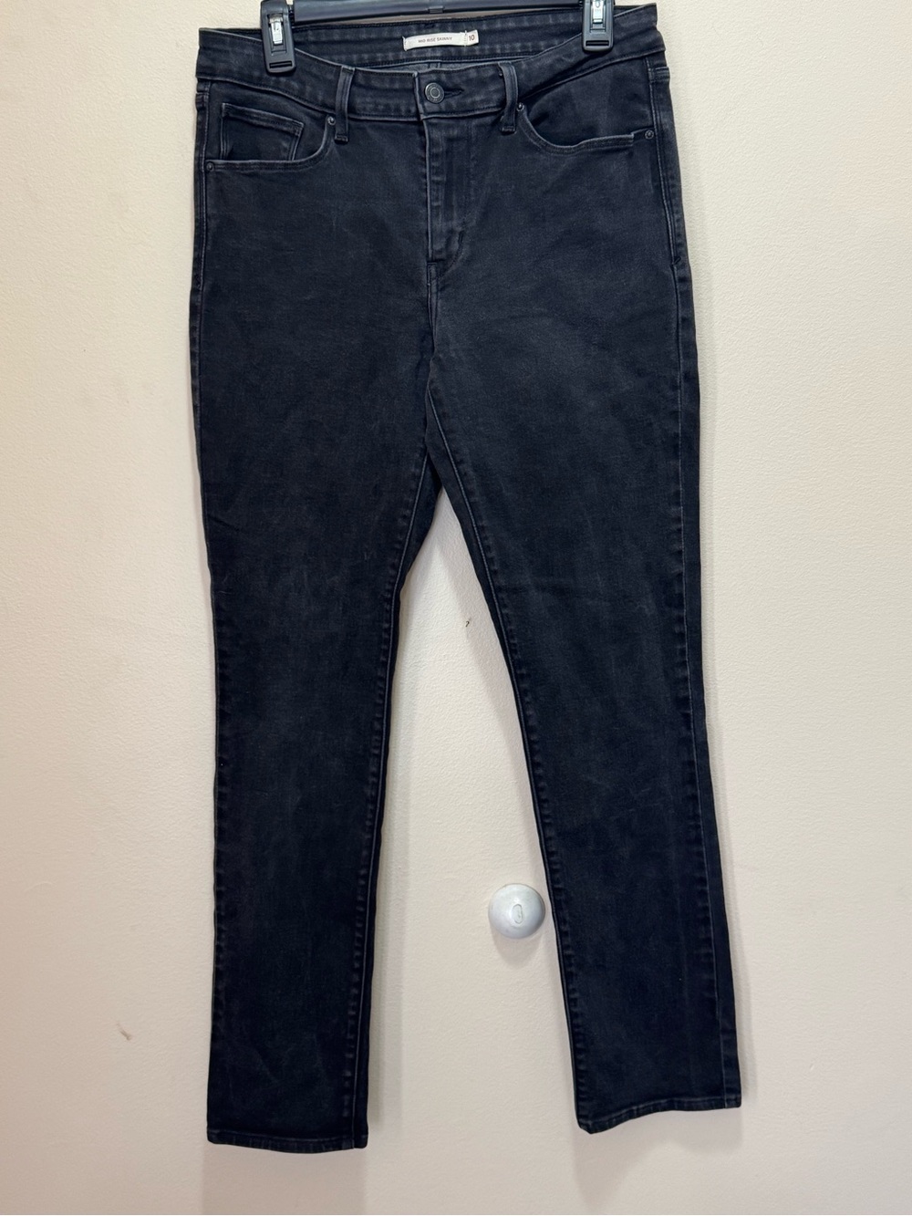 Levi's Mid Rise Skinny Black Jeans